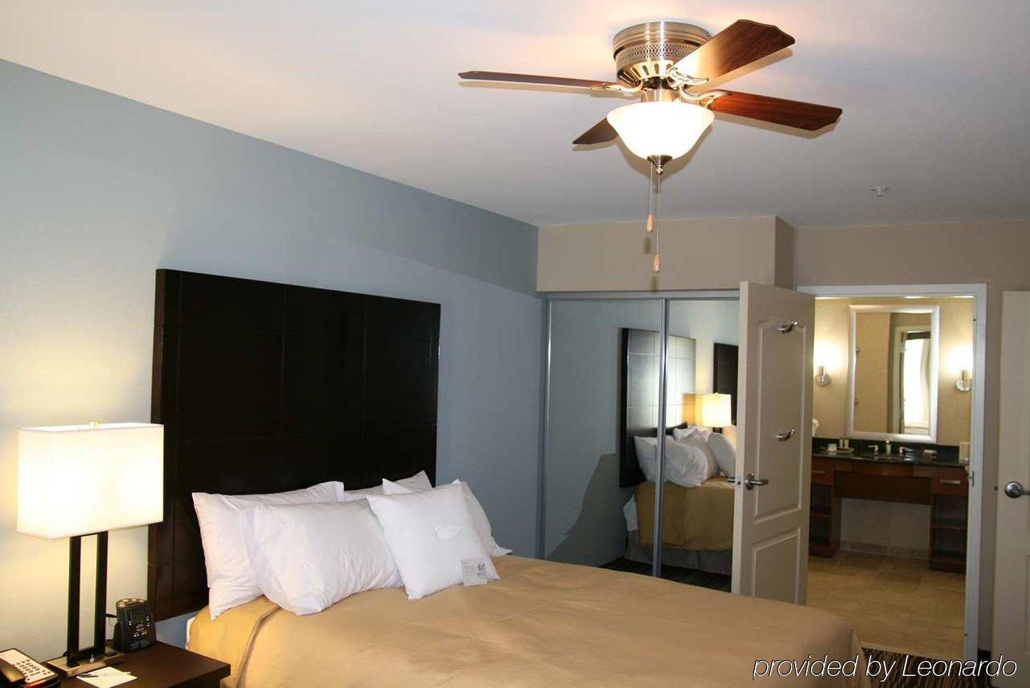 Homewood Suites By Hilton Cedar Rapids-North Номер фото